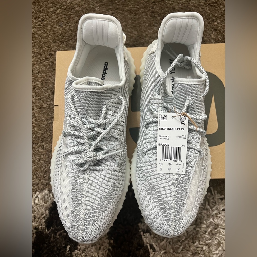 Authentic Yeezy 350 V2 Static – Brand New, Unisex, Unbeatable Price!